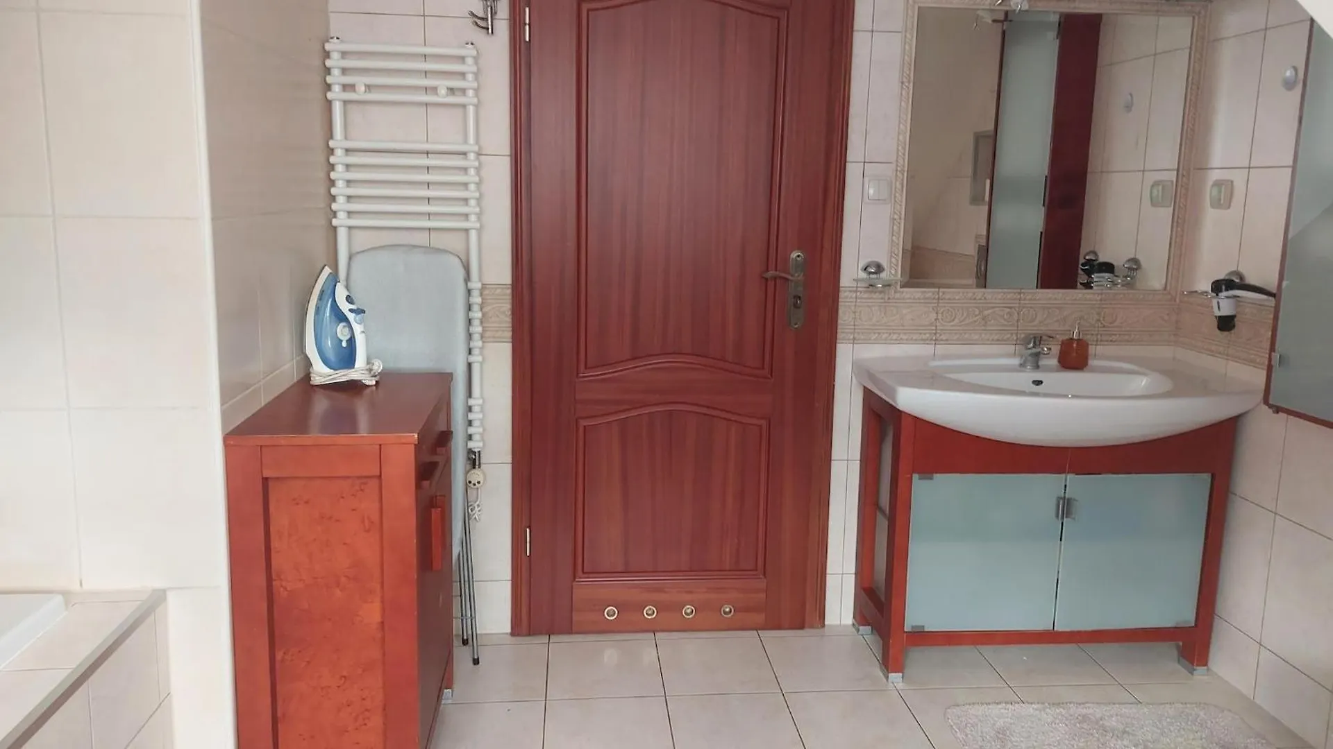 Large Apartment In Sopot
